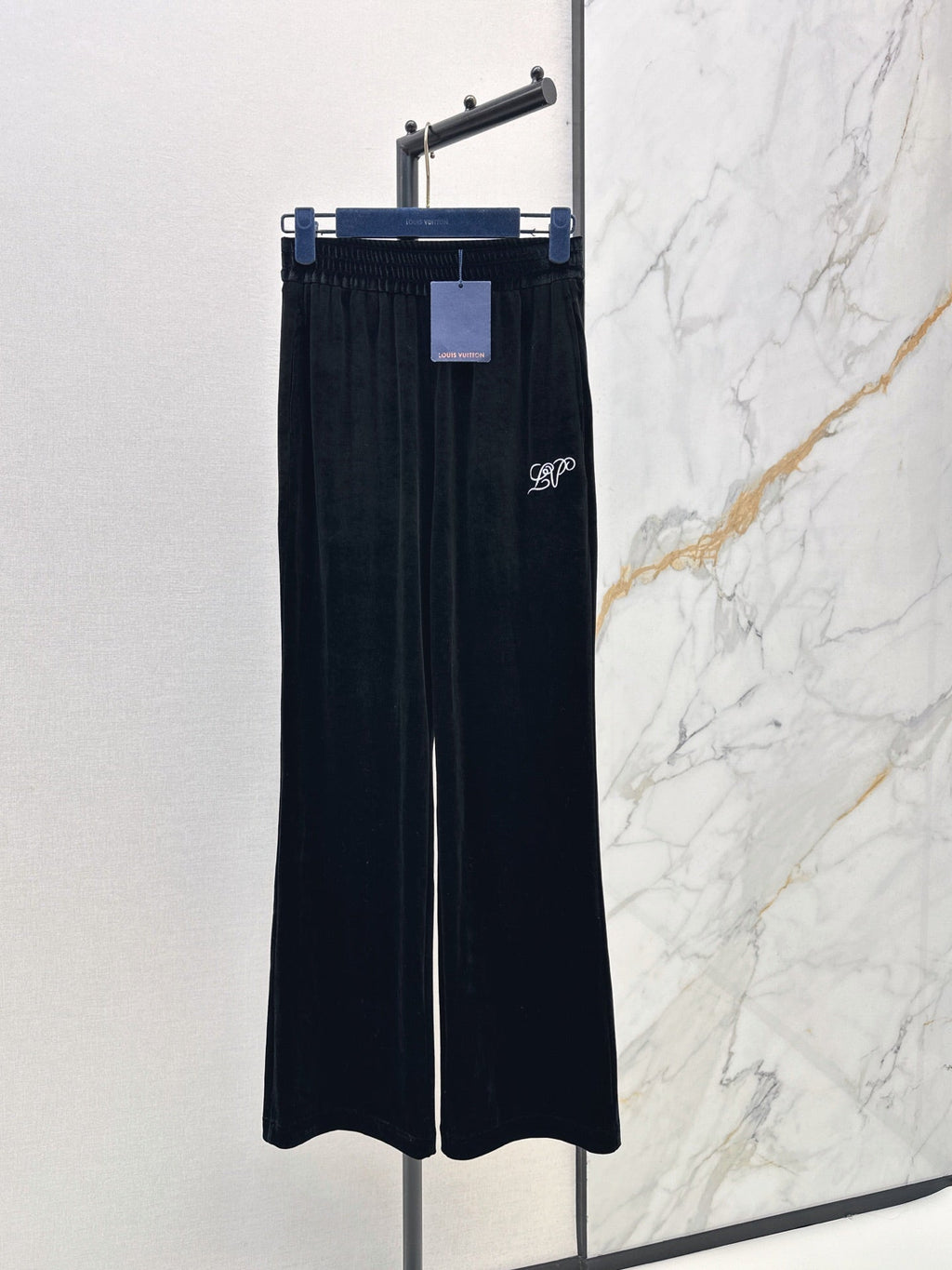 26Latest Autumn/Winter Versatile Straight-Leg Velvet Trousers