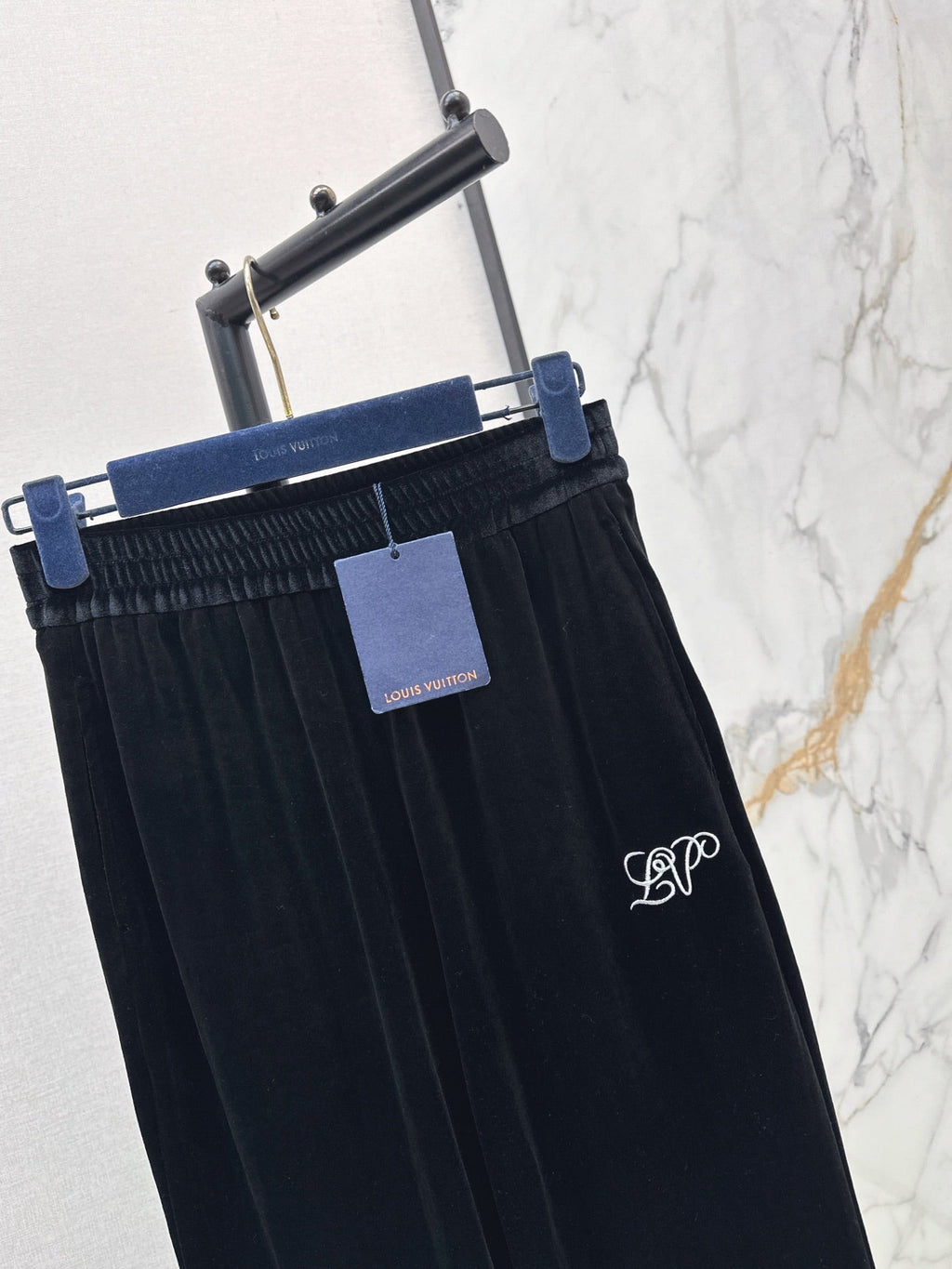 26Latest Autumn/Winter Versatile Straight-Leg Velvet Trousers