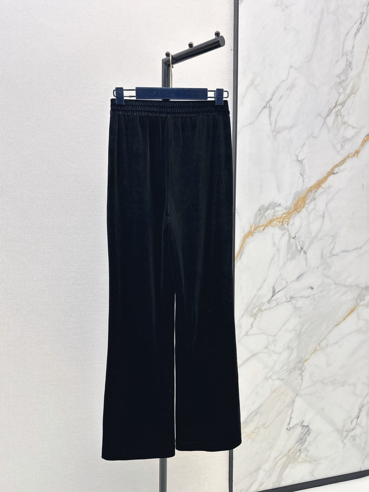 26Latest Autumn/Winter Versatile Straight-Leg Velvet Trousers