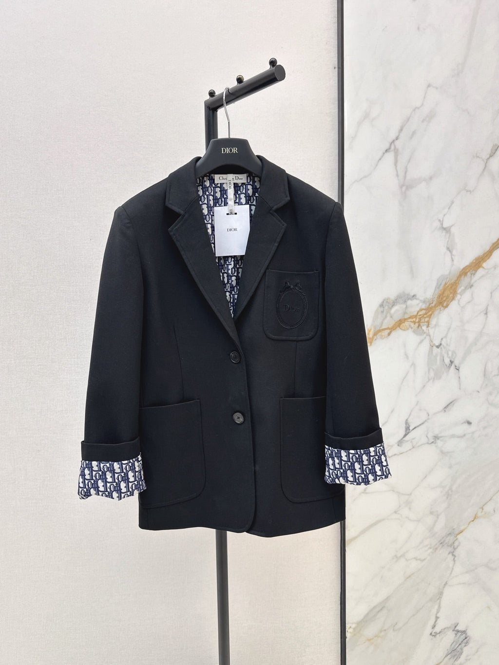 26Latest Minimalist-Style Blazer for Autumn/Winter