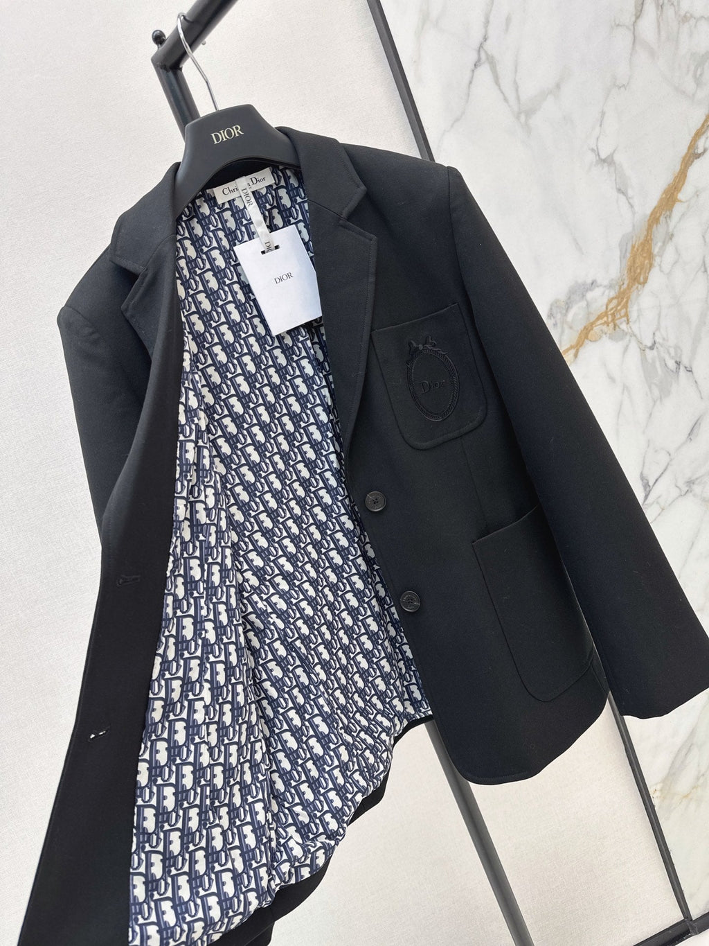 26Latest Minimalist-Style Blazer for Autumn/Winter