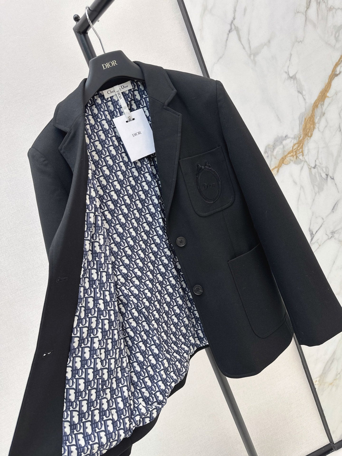 26Latest Minimalist-Style Blazer for Autumn/Winter