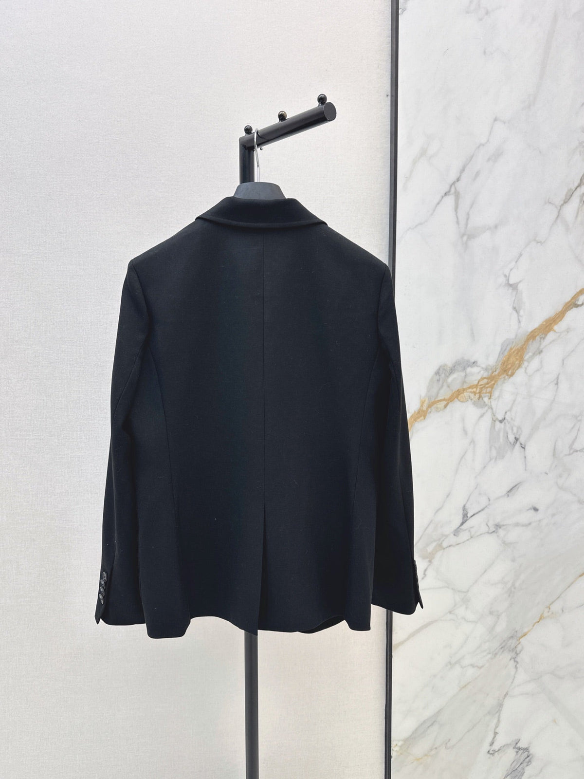 26Latest Minimalist-Style Blazer for Autumn/Winter