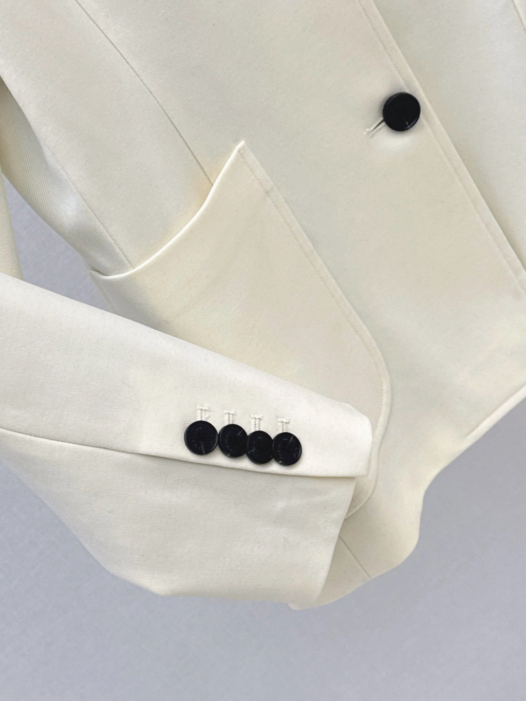 26Latest Minimalist-Style Blazer for Autumn/Winter