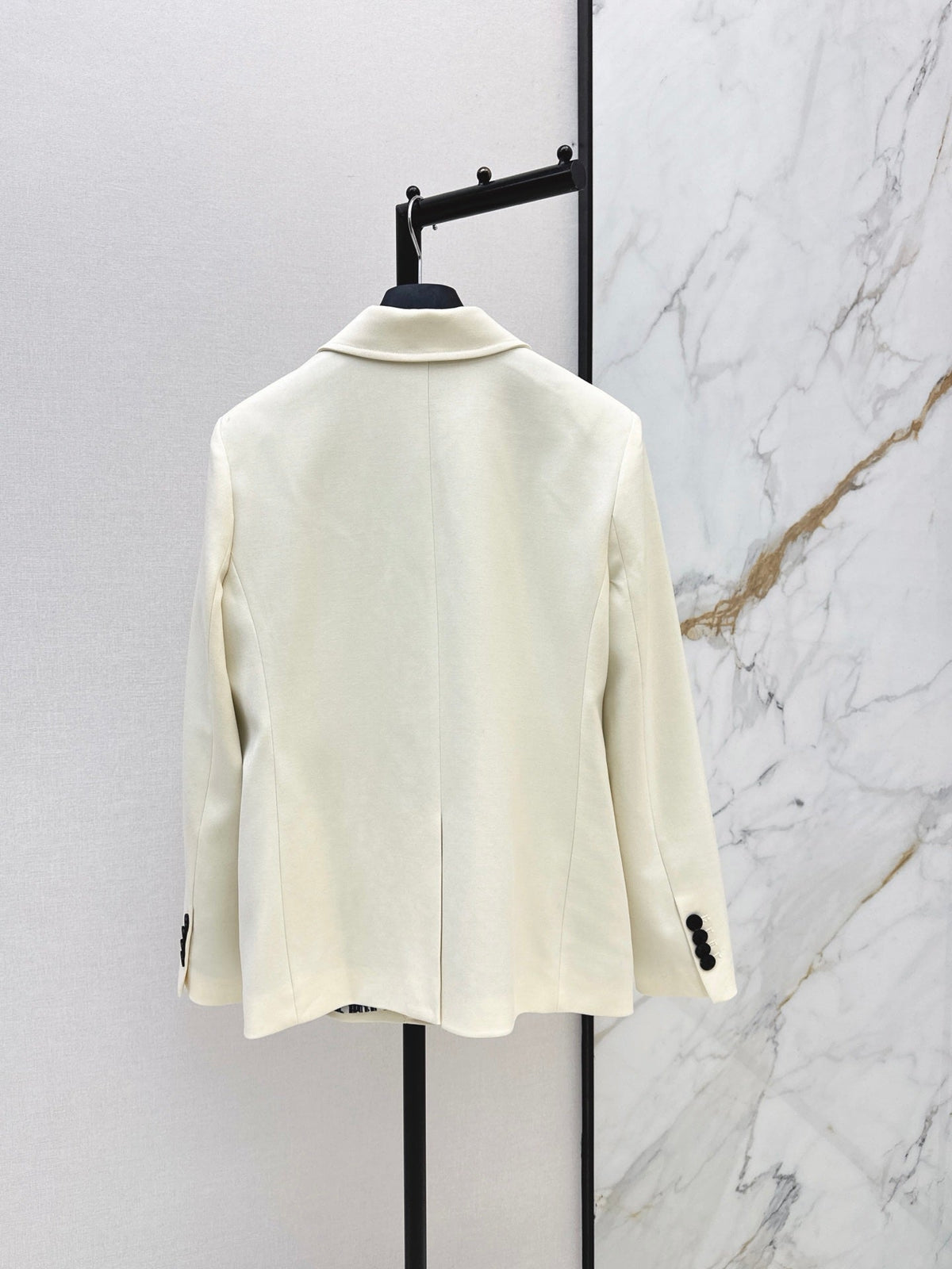 26Latest Minimalist-Style Blazer for Autumn/Winter