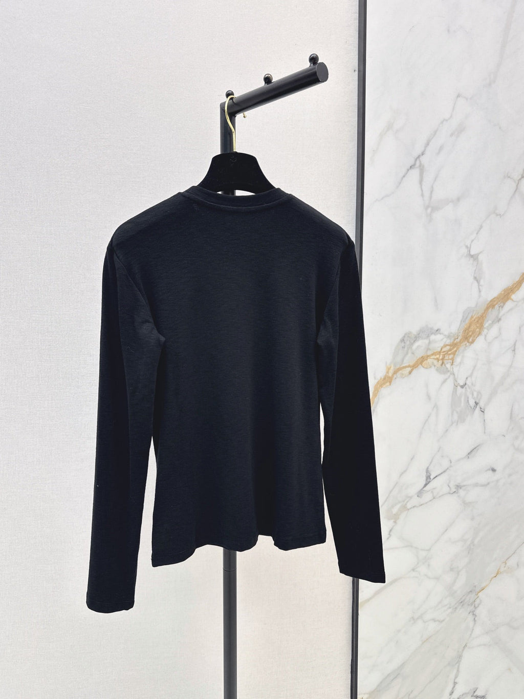 26Latest Autumn/Winter Base Layer with Hardware Accents