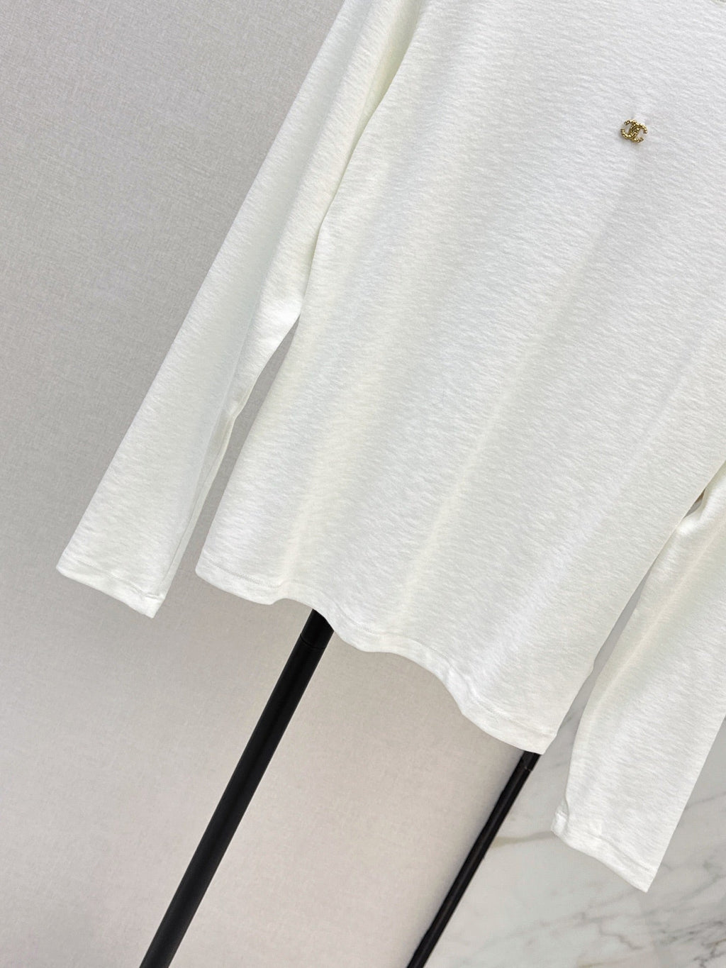 26Latest Autumn/Winter Base Layer with Hardware Accents