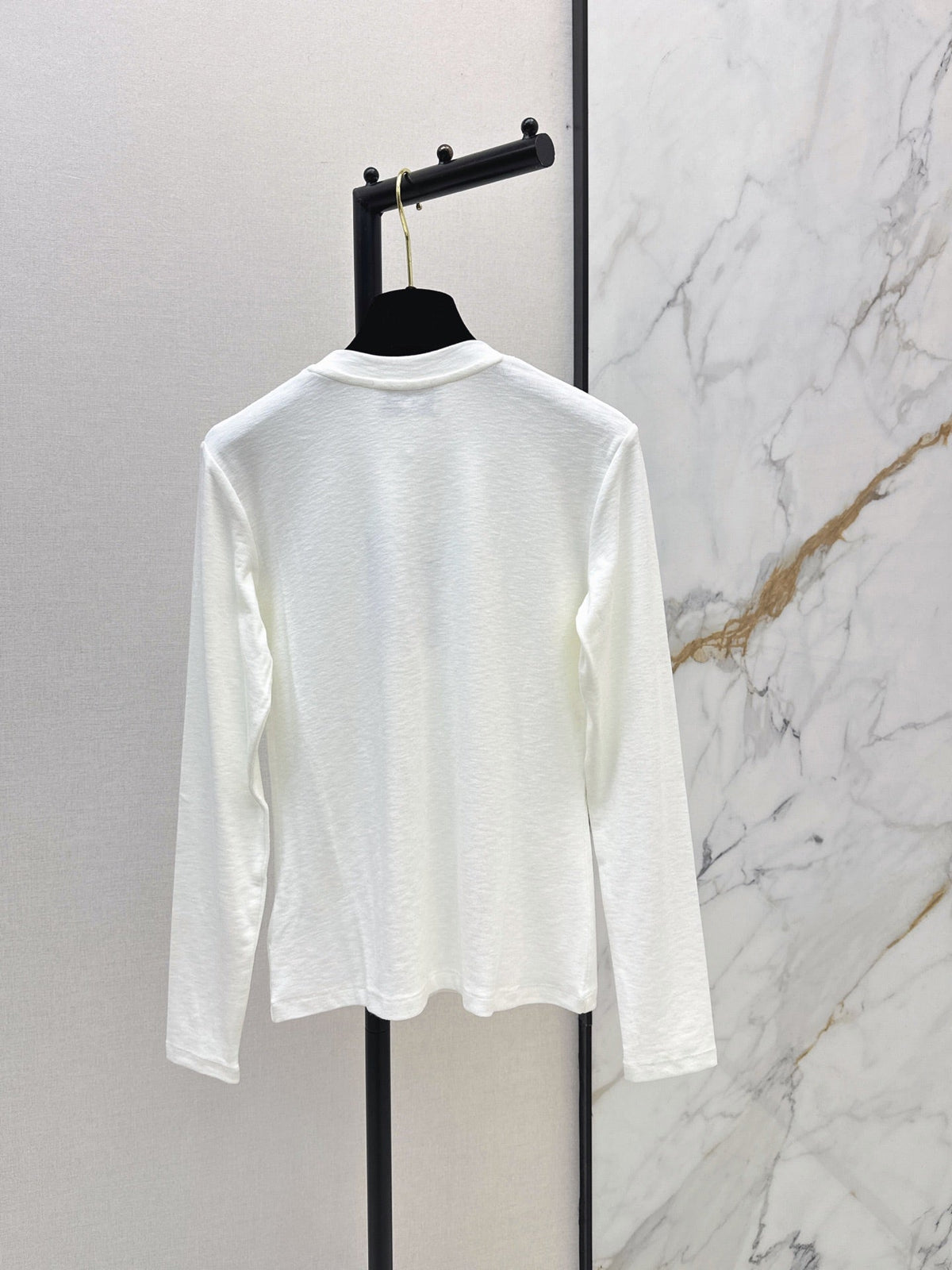 26Latest Autumn/Winter Base Layer with Hardware Accents