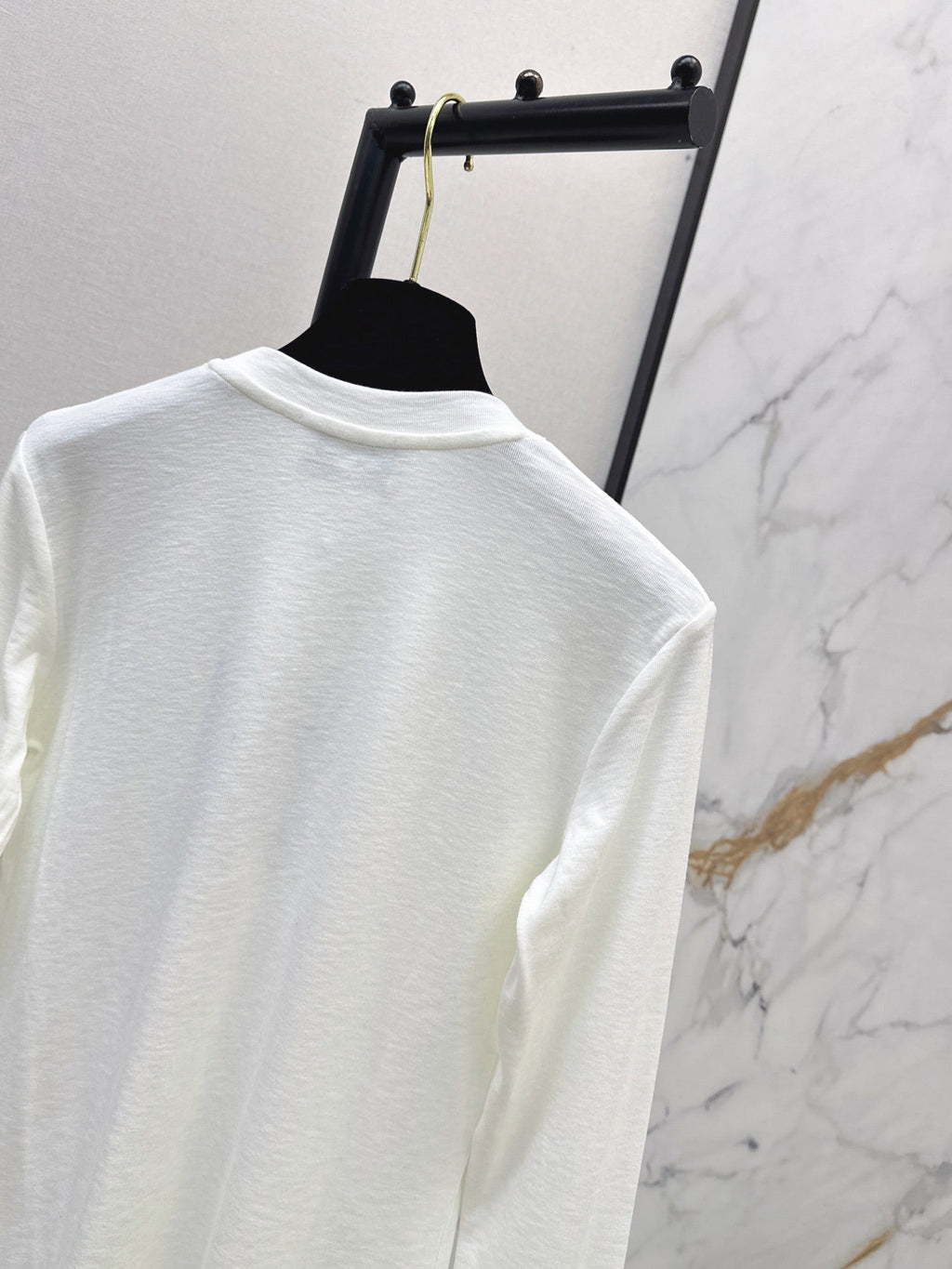 26Latest Autumn/Winter Base Layer with Hardware Accents