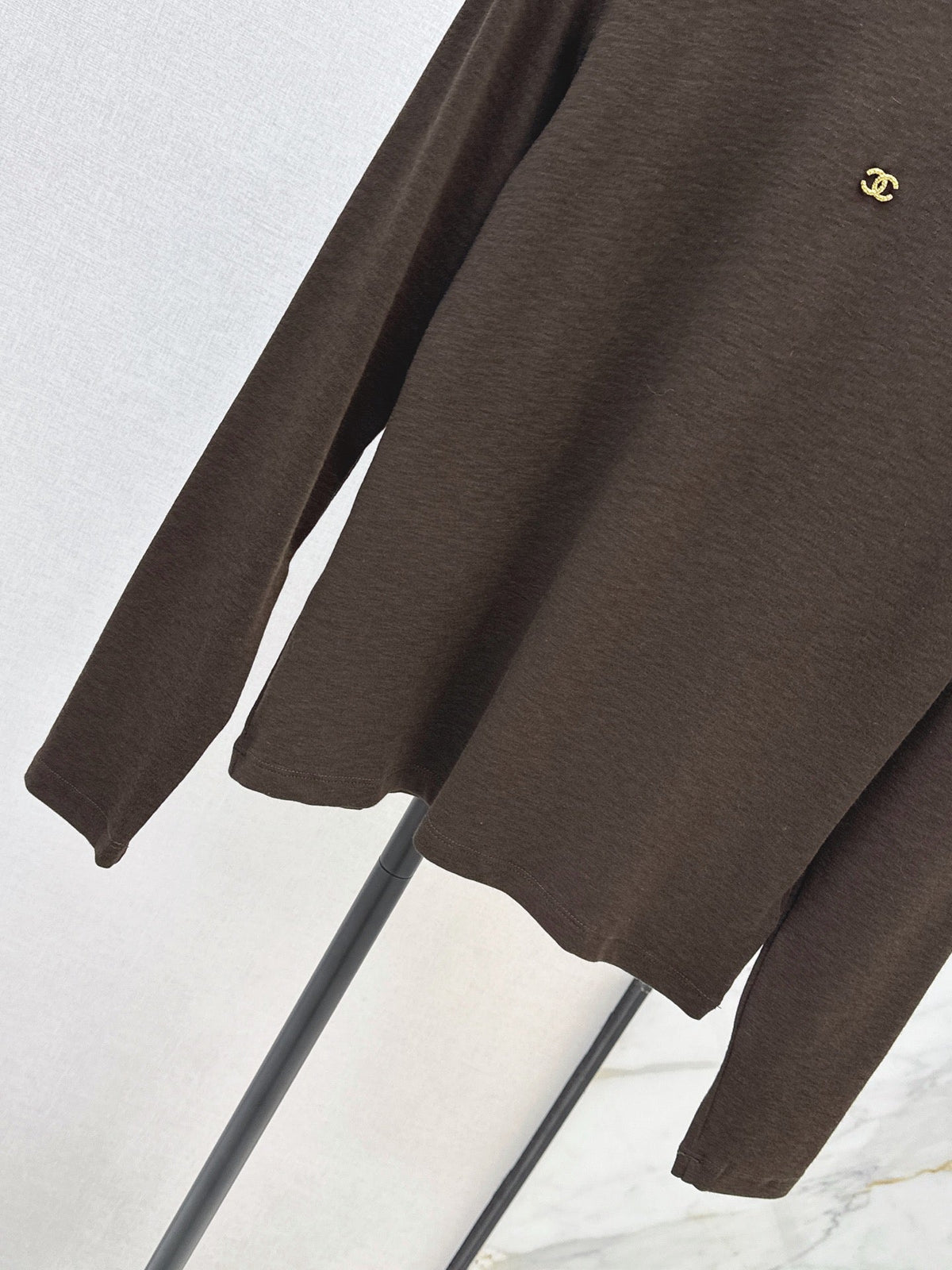 26Latest Autumn/Winter Base Layer with Hardware Accents