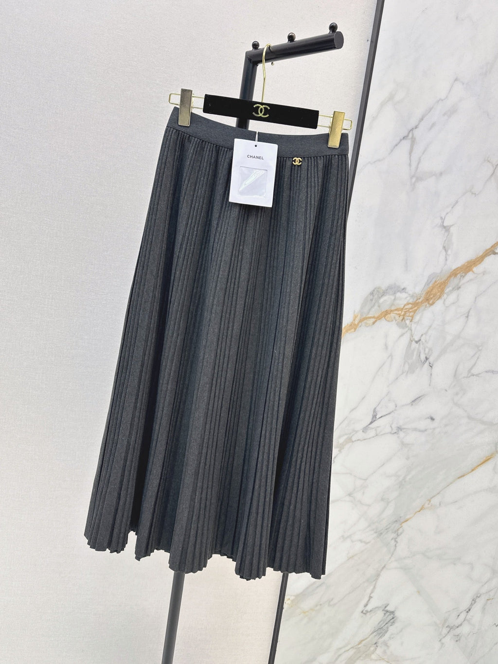 26Latest Autumn/Winter Versatile Pleated Skirt