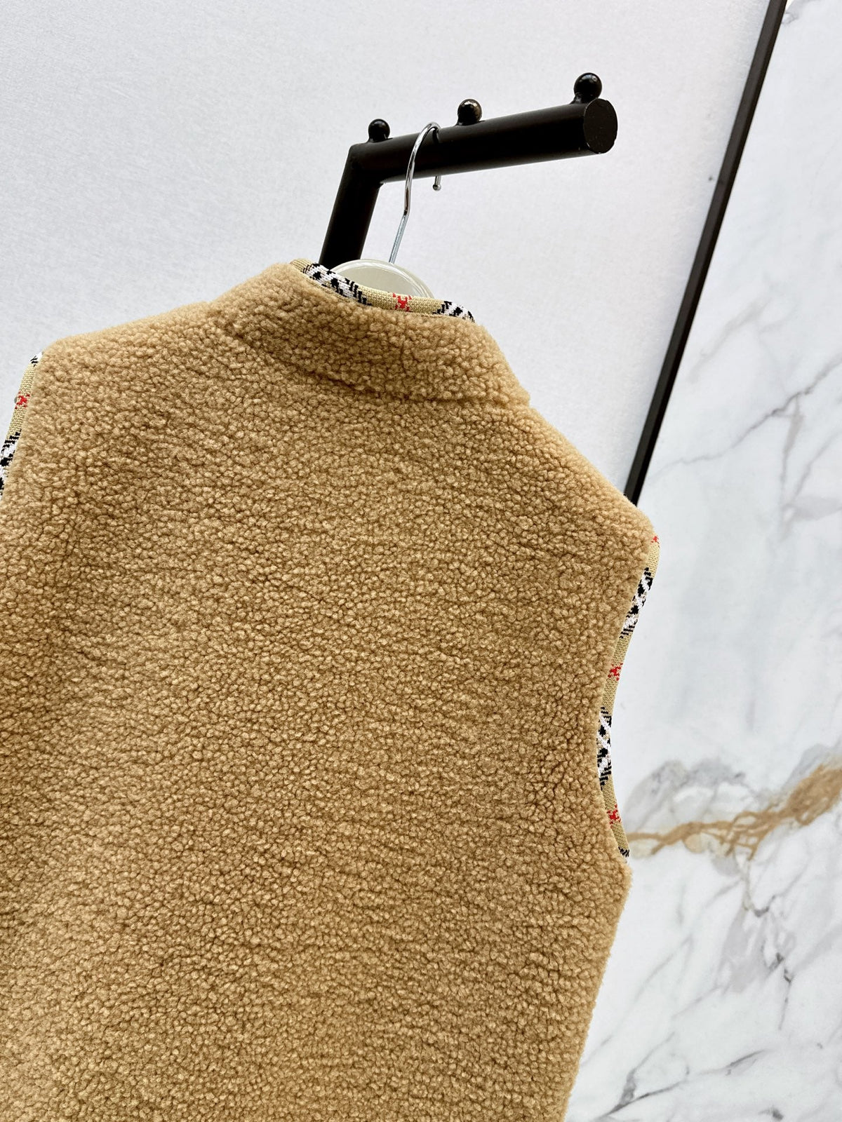 26New Classic Stand-Collar Eco-Friendly Faux Shearling Vest (Autumn/Winter Collection)