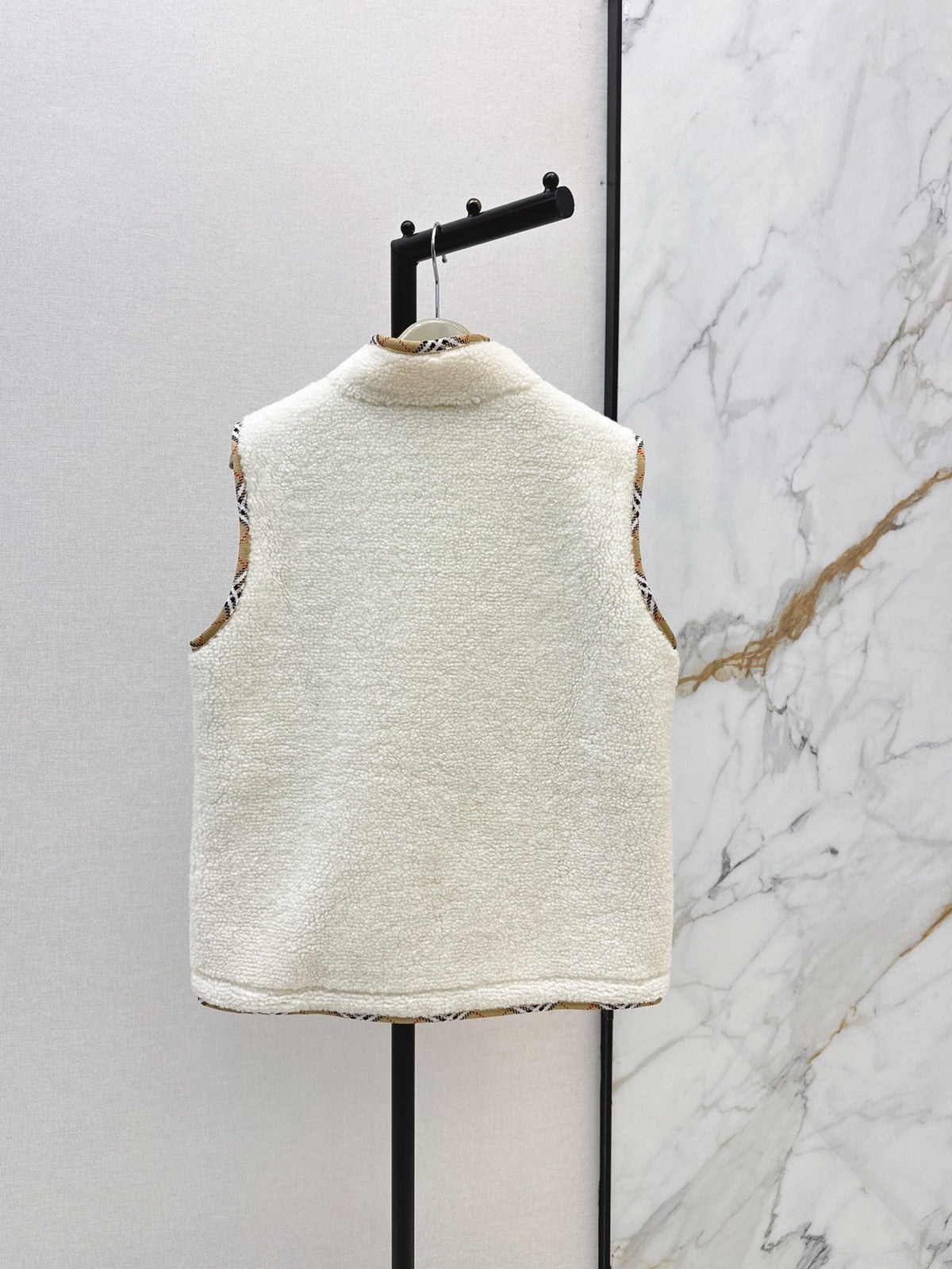 26New Classic Stand-Collar Eco-Friendly Faux Shearling Vest (Autumn/Winter Collection)
