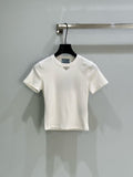 Lightweight and slimming round neck short-sleeved knitwear