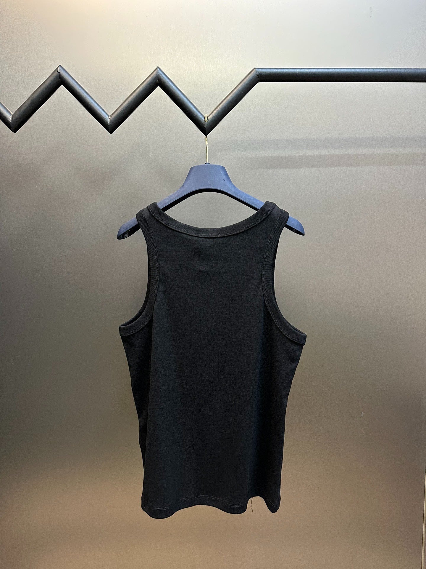 Simple Solid-Color Vest