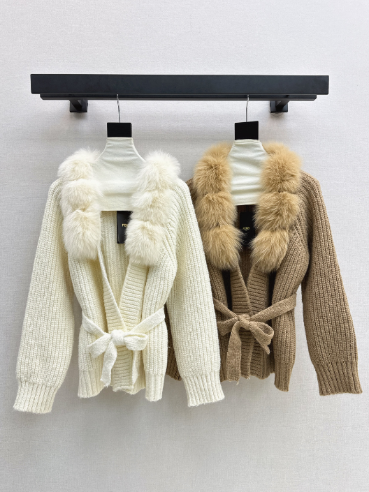 Fendi / 26 Fall/Winter Latest Fox Fur-Trimmed Knit Cardigan