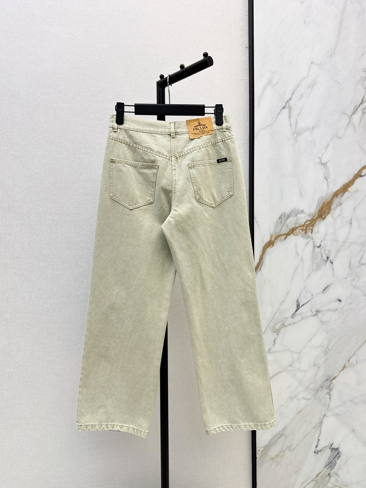 26 Fall/Winter Latest Washed Straight-Leg Denim Jeans