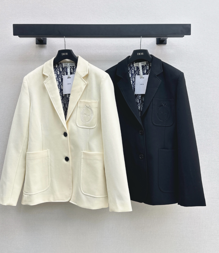 26Latest Minimalist-Style Blazer for Autumn/Winter