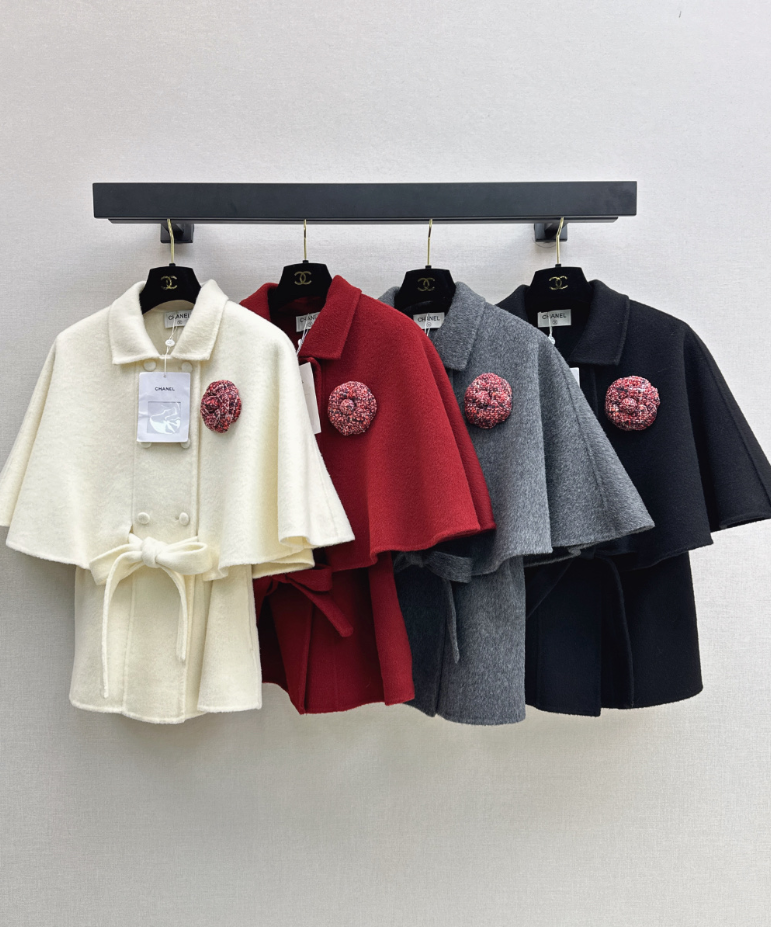 26Latest Autumn/Winter Double-Faced Wool-Blend Cropped Cape Coat