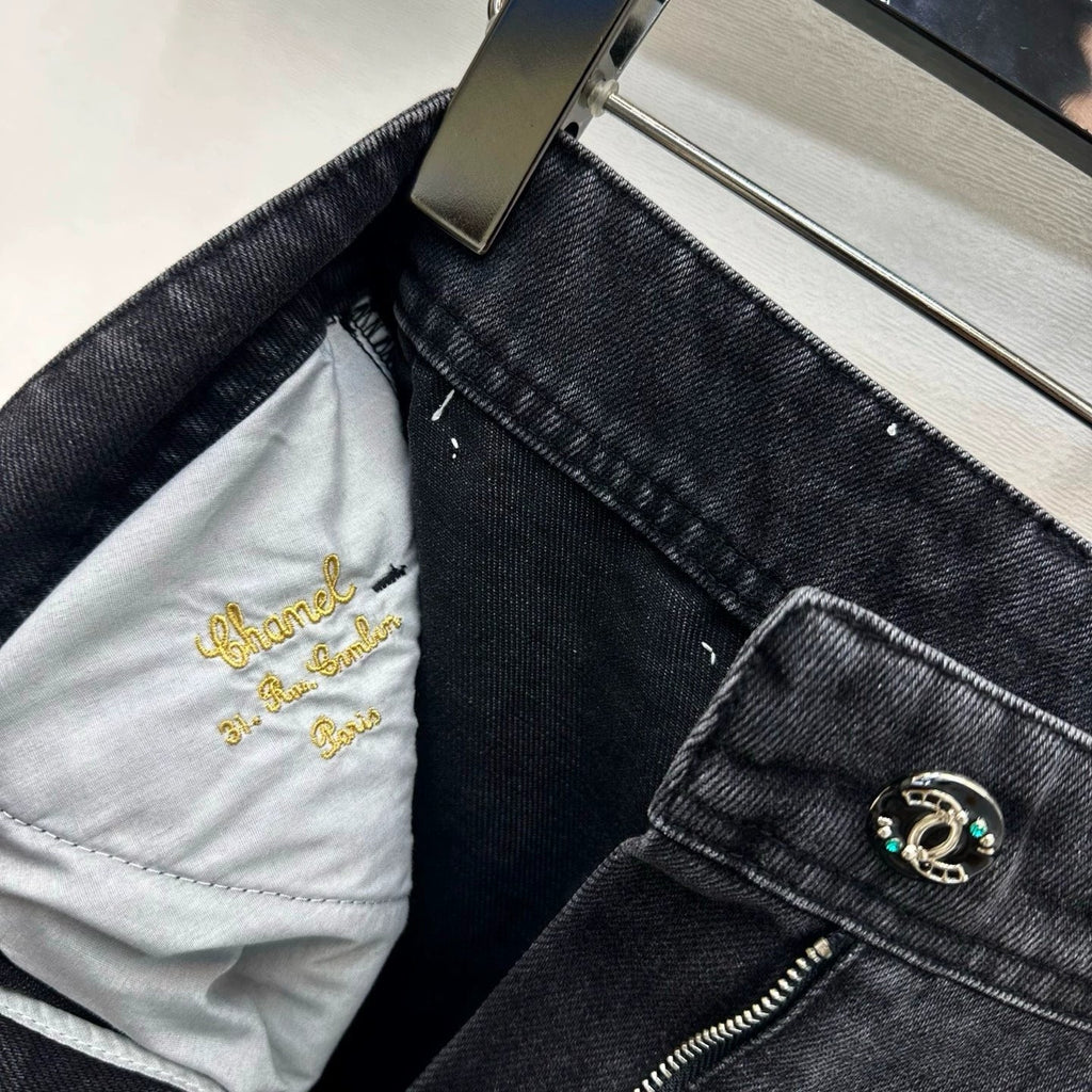 Chanel/26 New Straight-Leg Denim Mid-Length Pants