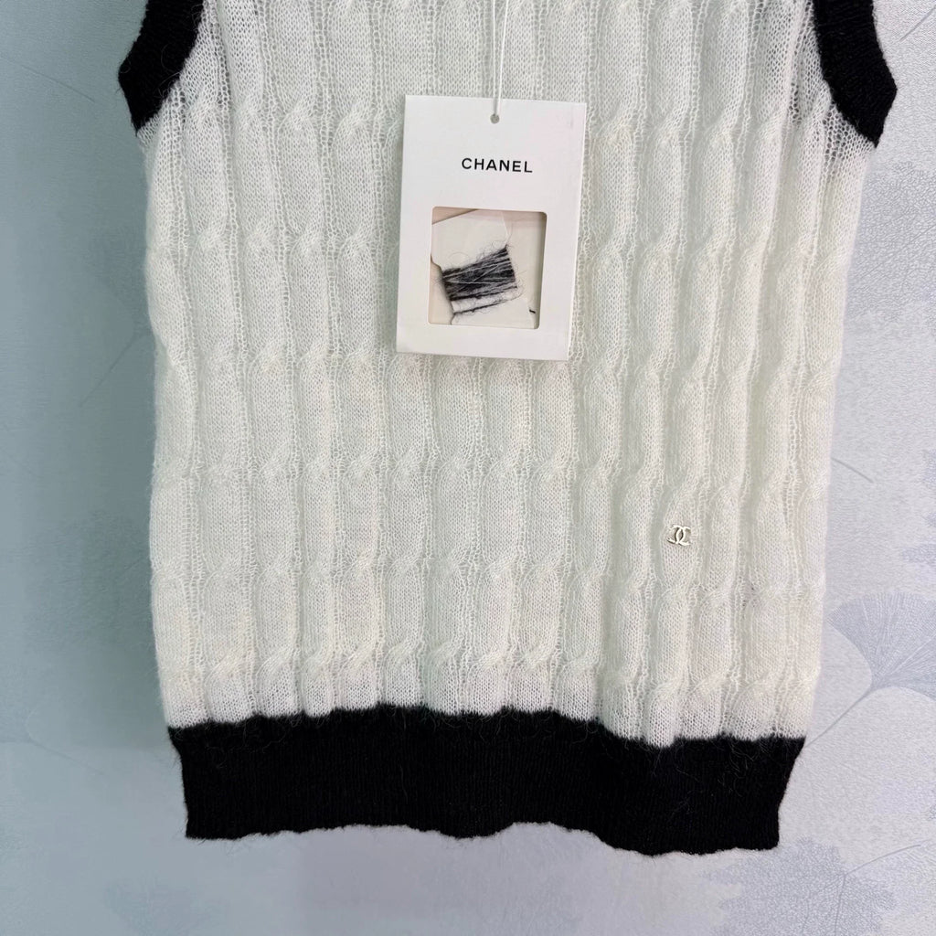 Chanel/26 New Knit Vest