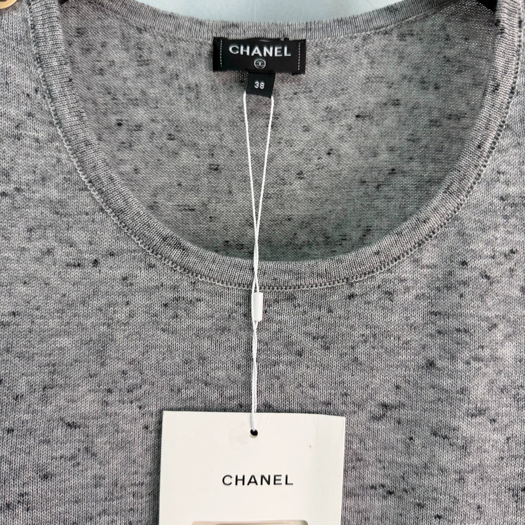Chanel / 26 Early Autumn New Grey Knit Vest