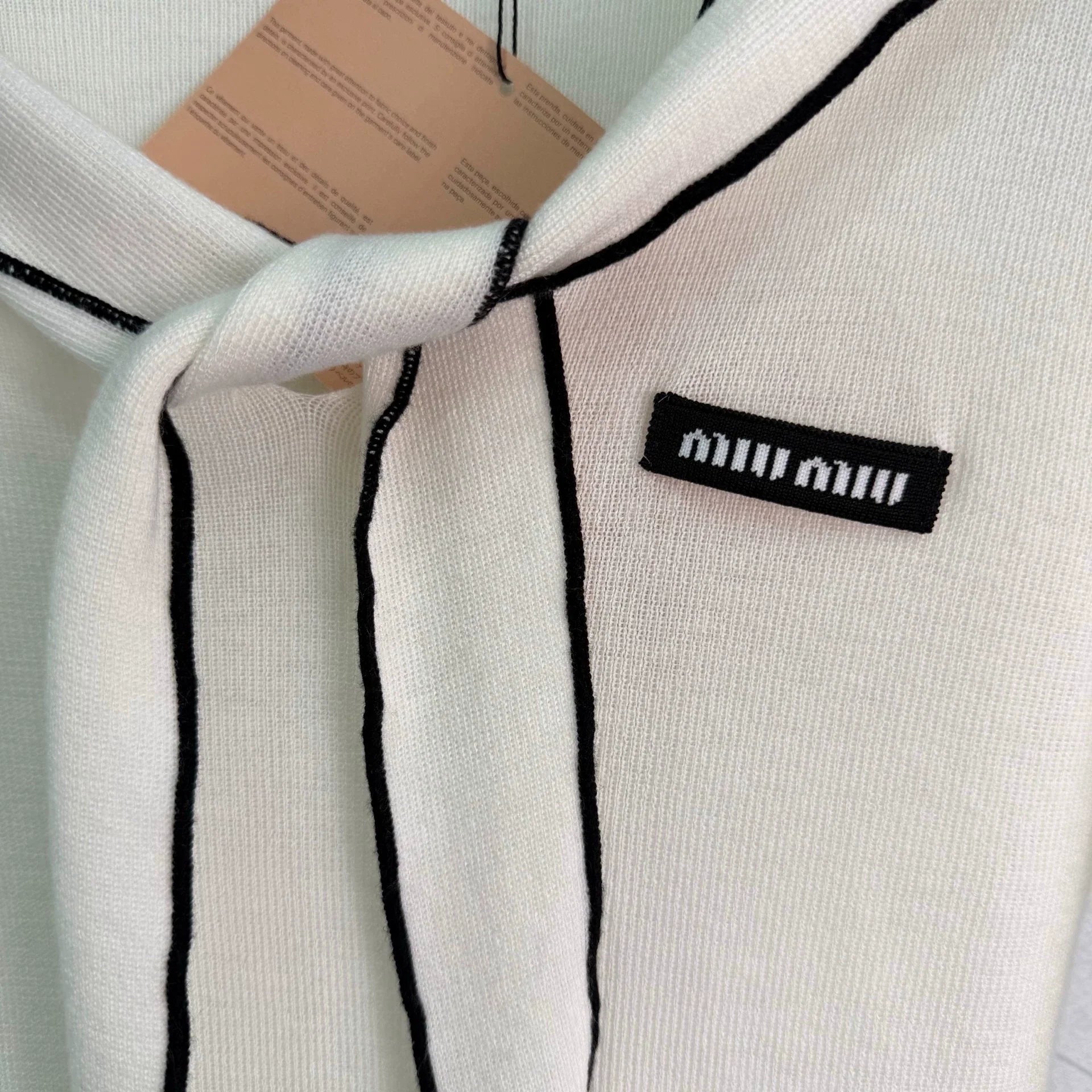 MiuMiu/26 Early Autumn New Shawl V-Neck Knit Long Sleeve Top