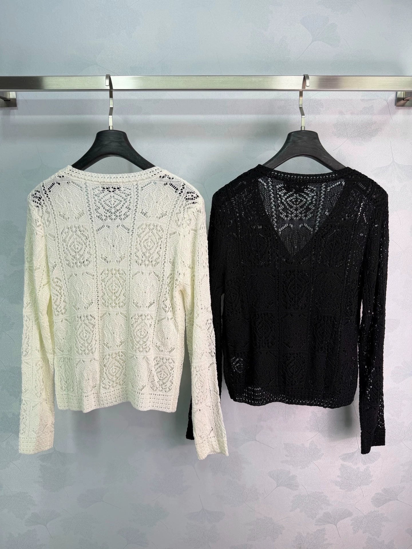 Chanel / 26 Early Autumn New V-neck Knitted Long Sleeve Cardigan