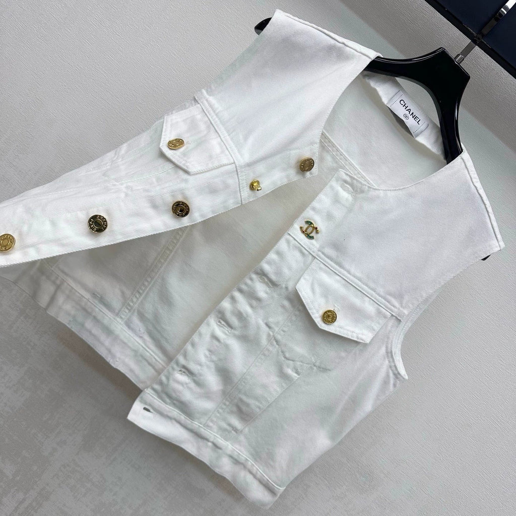 Chanel / 26 New Denim Vest