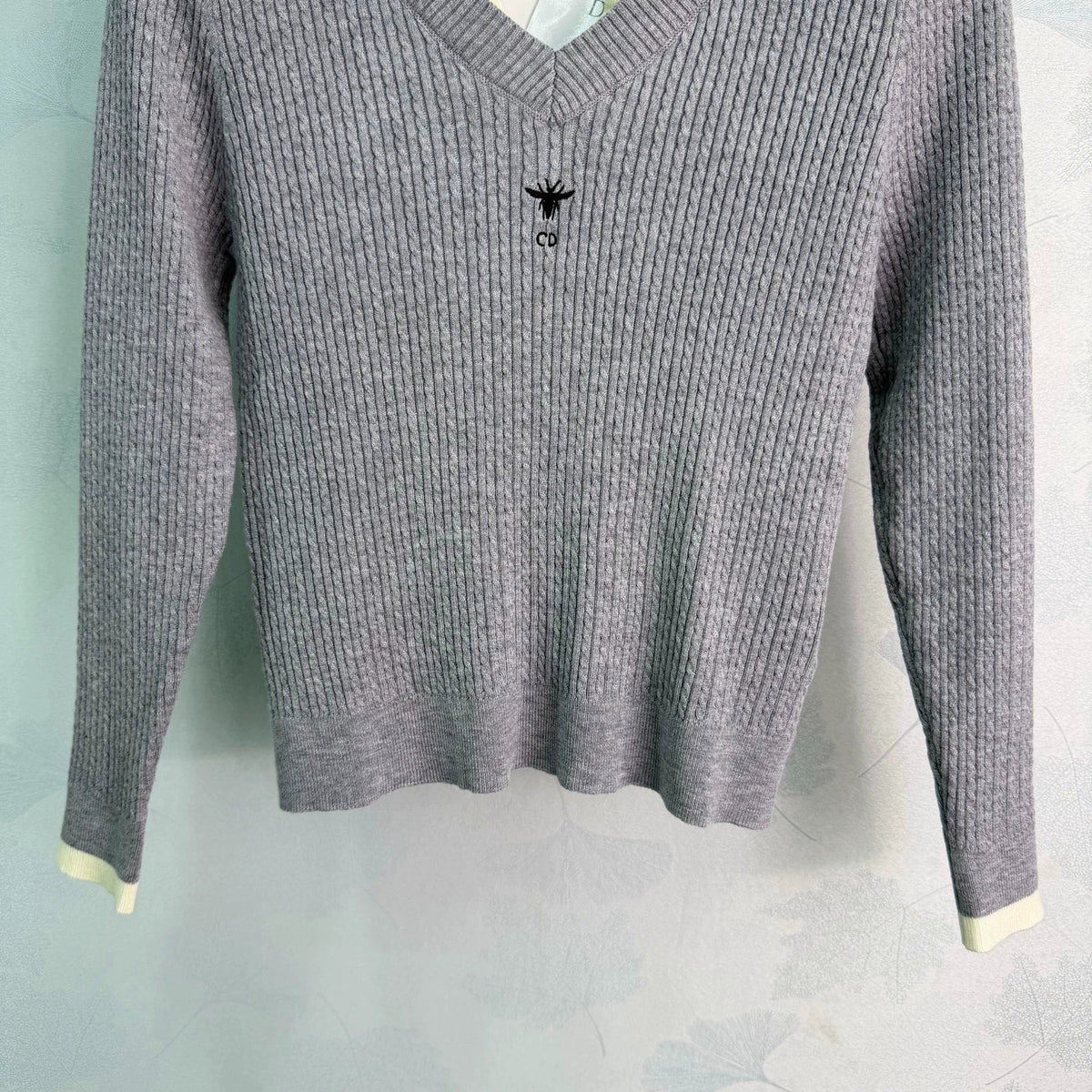 Dior / 26 Early Autumn New V-Neck Long-Sleeve Knit Sweater