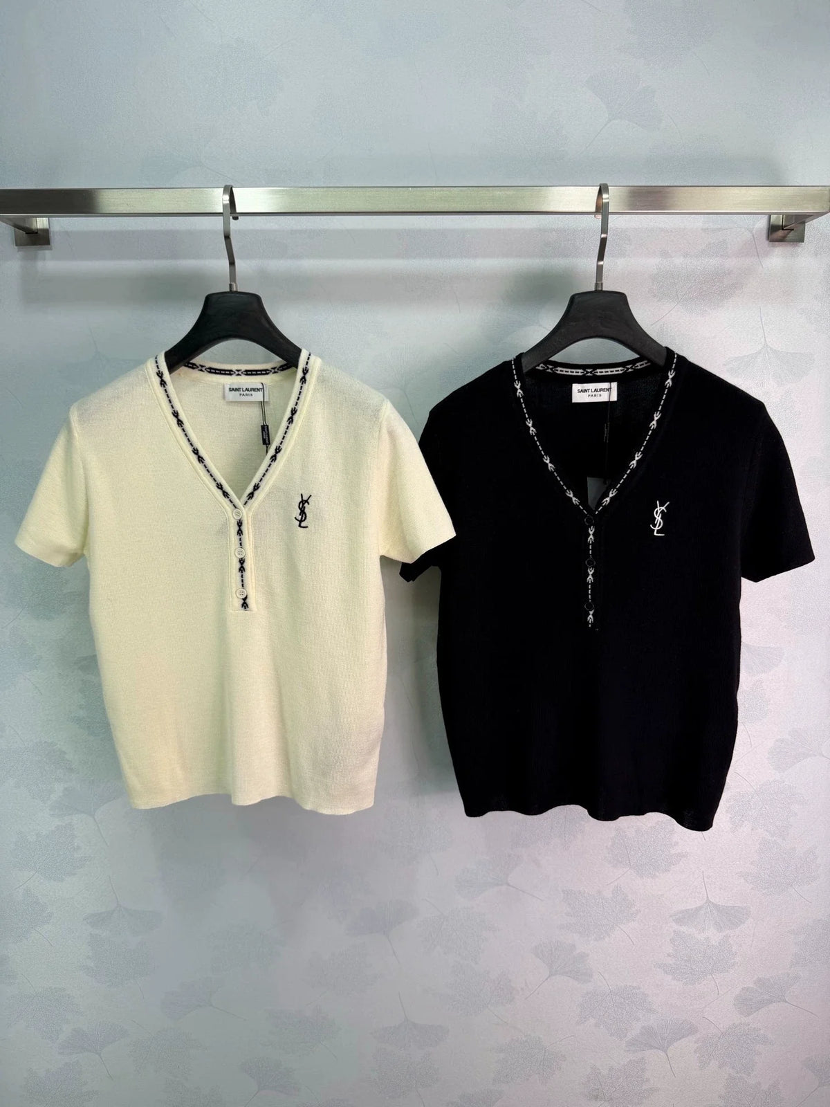 Yves Saint Laurent/26ss New V-Neck Knit Short Sleeve