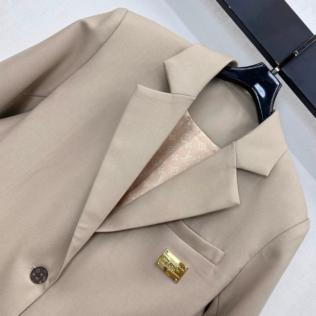 Louis Vuitton / 26 New Leather Buckle Pleated Blazer