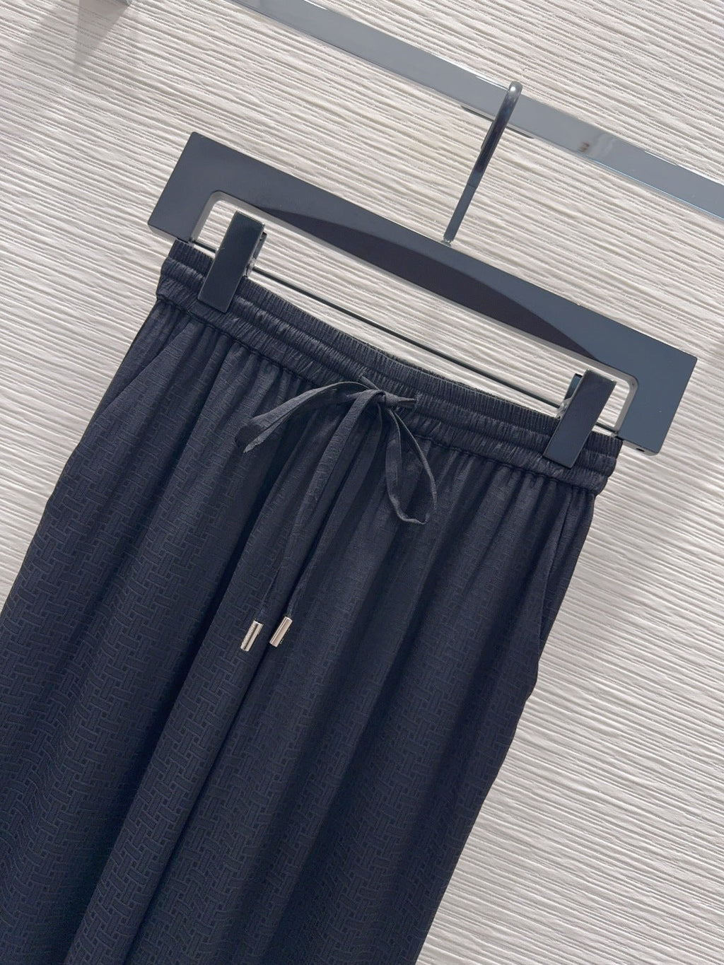 26New Long Pants