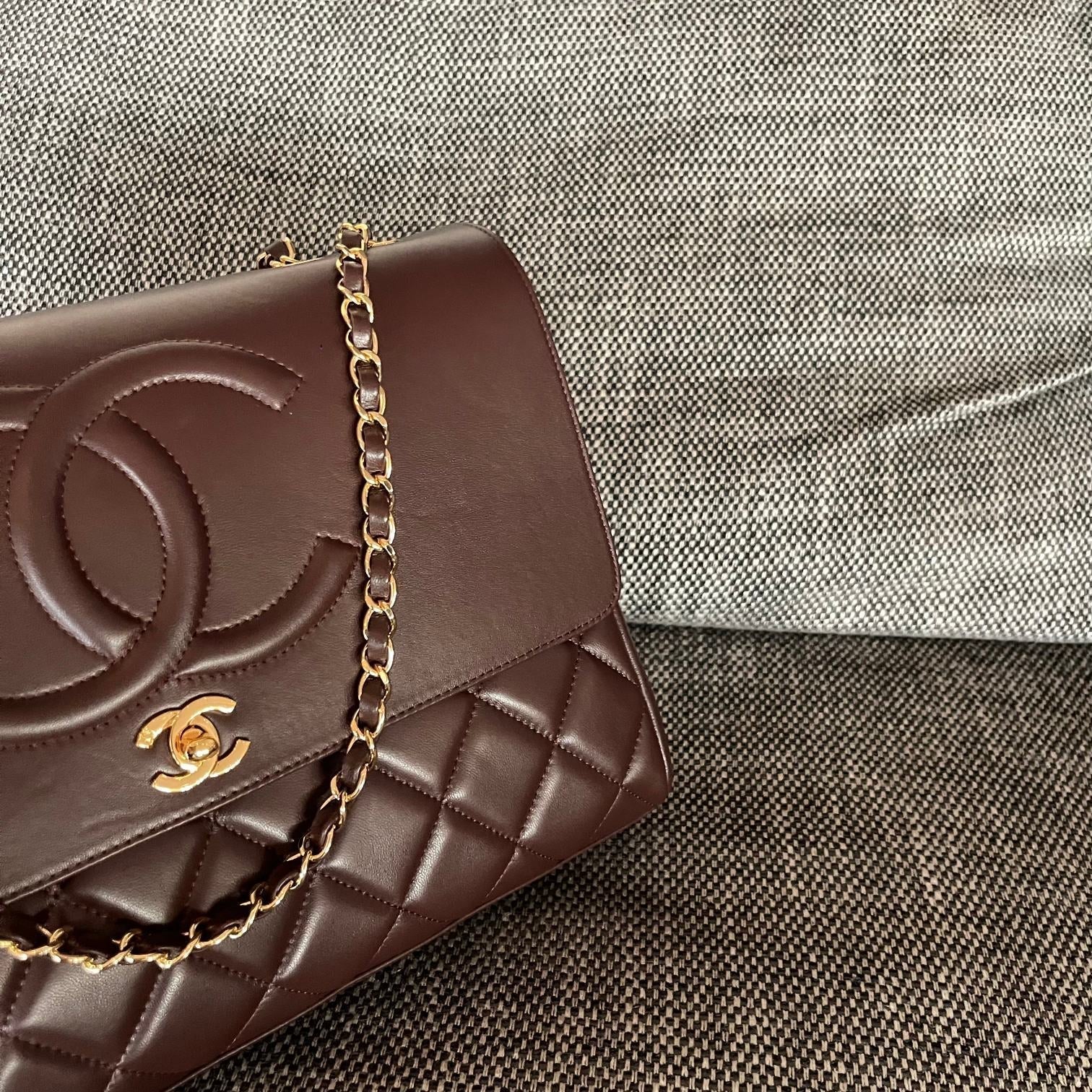CHANEL 26S LARGE CC LOGO FLAP SHOULDER BAG 33 IN DARK BROWN LAMBSKIN GOLD HARDWARE