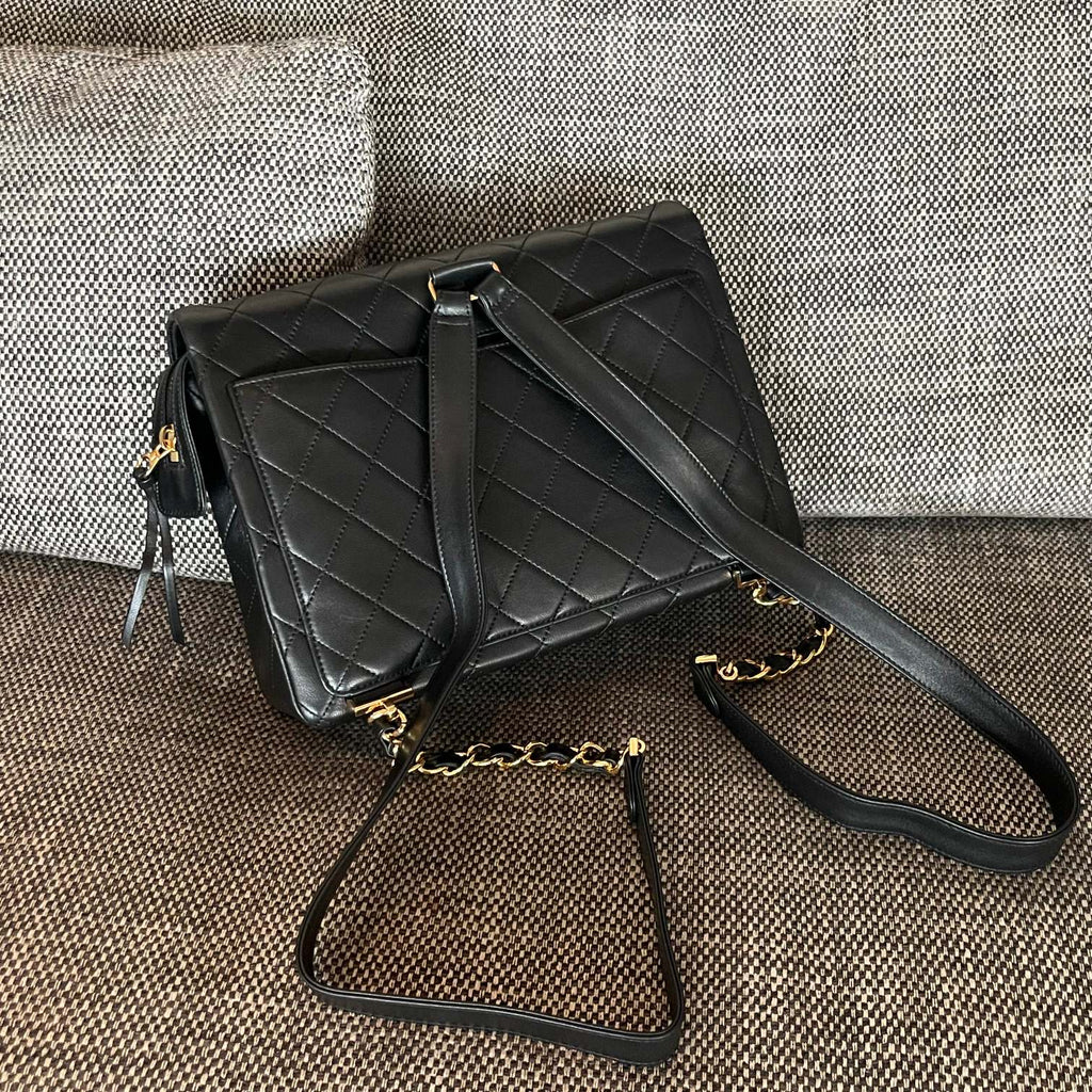 CHANEL 26S QUILTED FLAP BACKPACK 28 IN BLACK LAMBSKIN GOLD HARDWARE