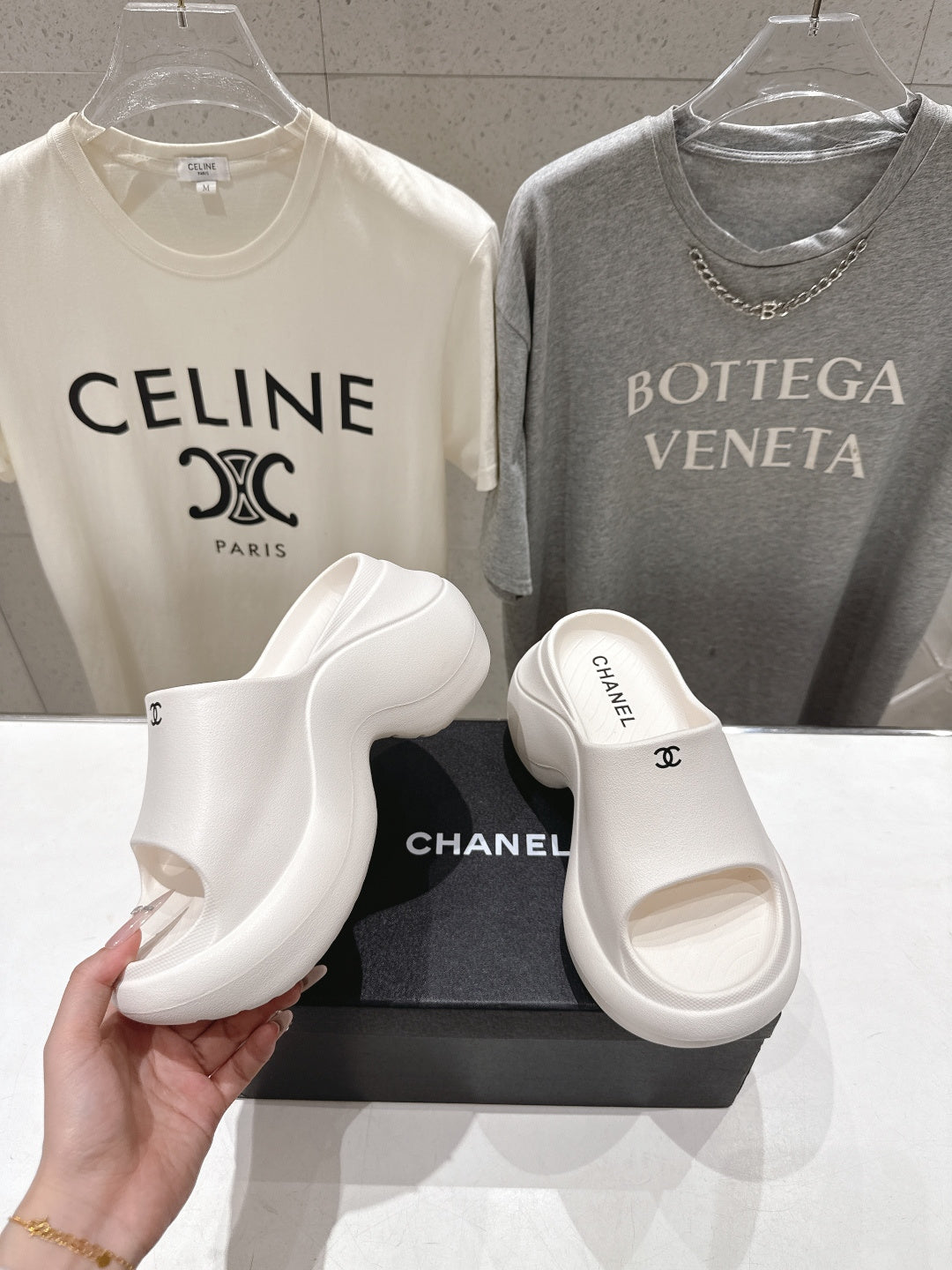 chanel/26SS NEW popular one-line thick-soled wedge-heeled slippers
