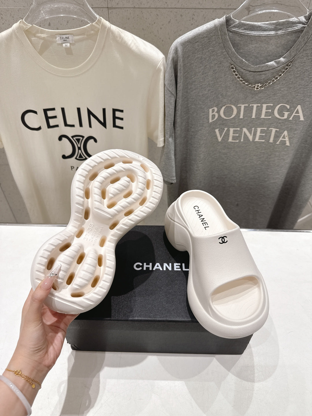 chanel/26SS NEW popular one-line thick-soled wedge-heeled slippers