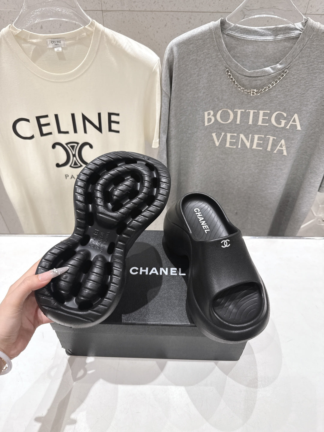 chanel/26SS NEW popular one-line thick-soled wedge-heeled slippers