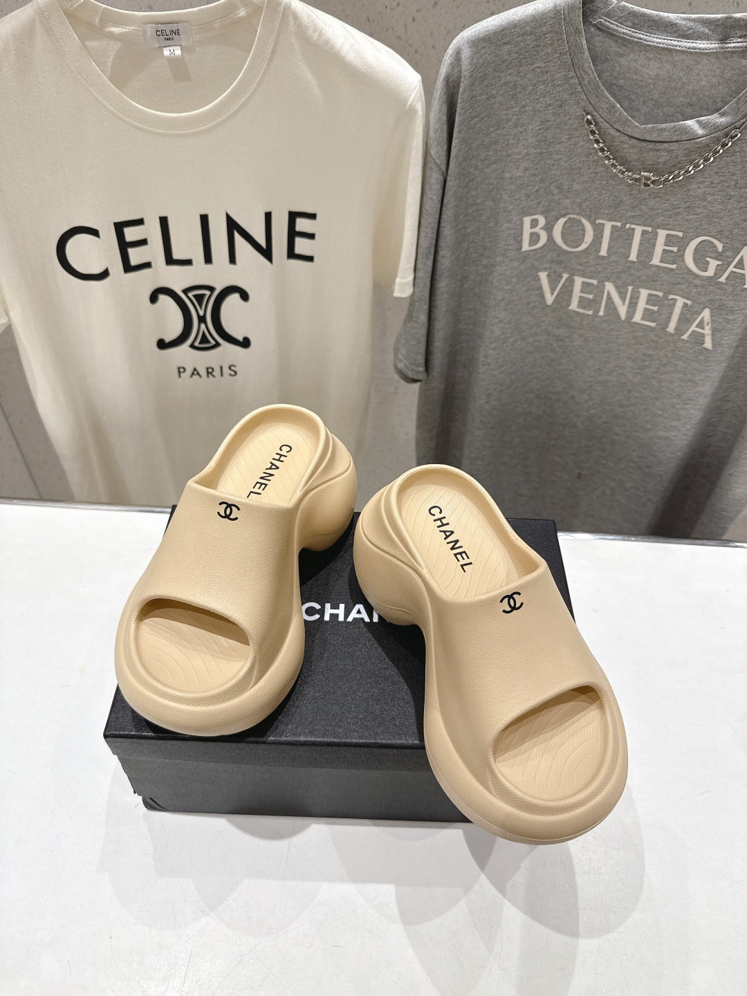 chanel/26SS NEW popular one-line thick-soled wedge-heeled slippers