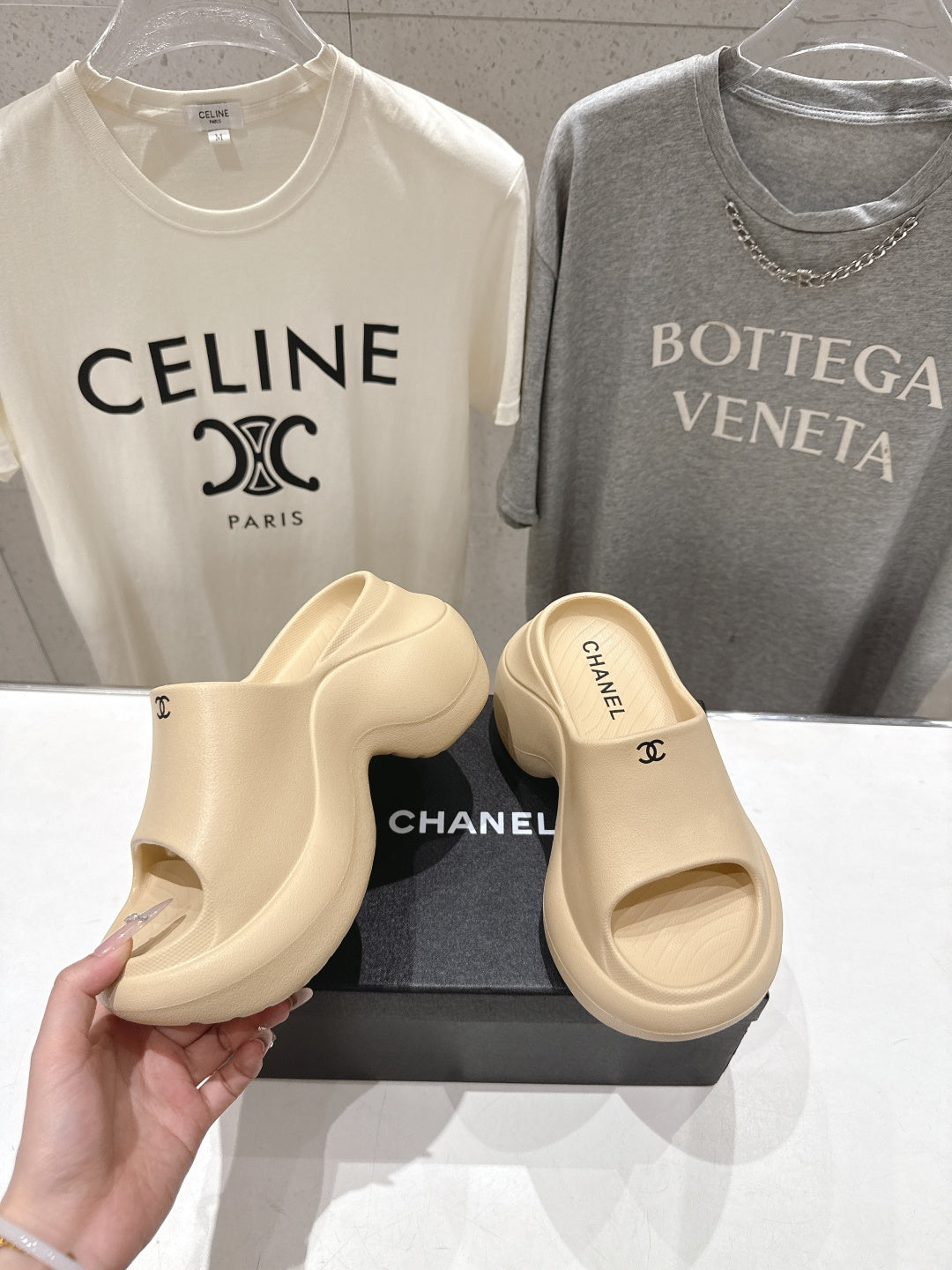 chanel/26SS NEW popular one-line thick-soled wedge-heeled slippers