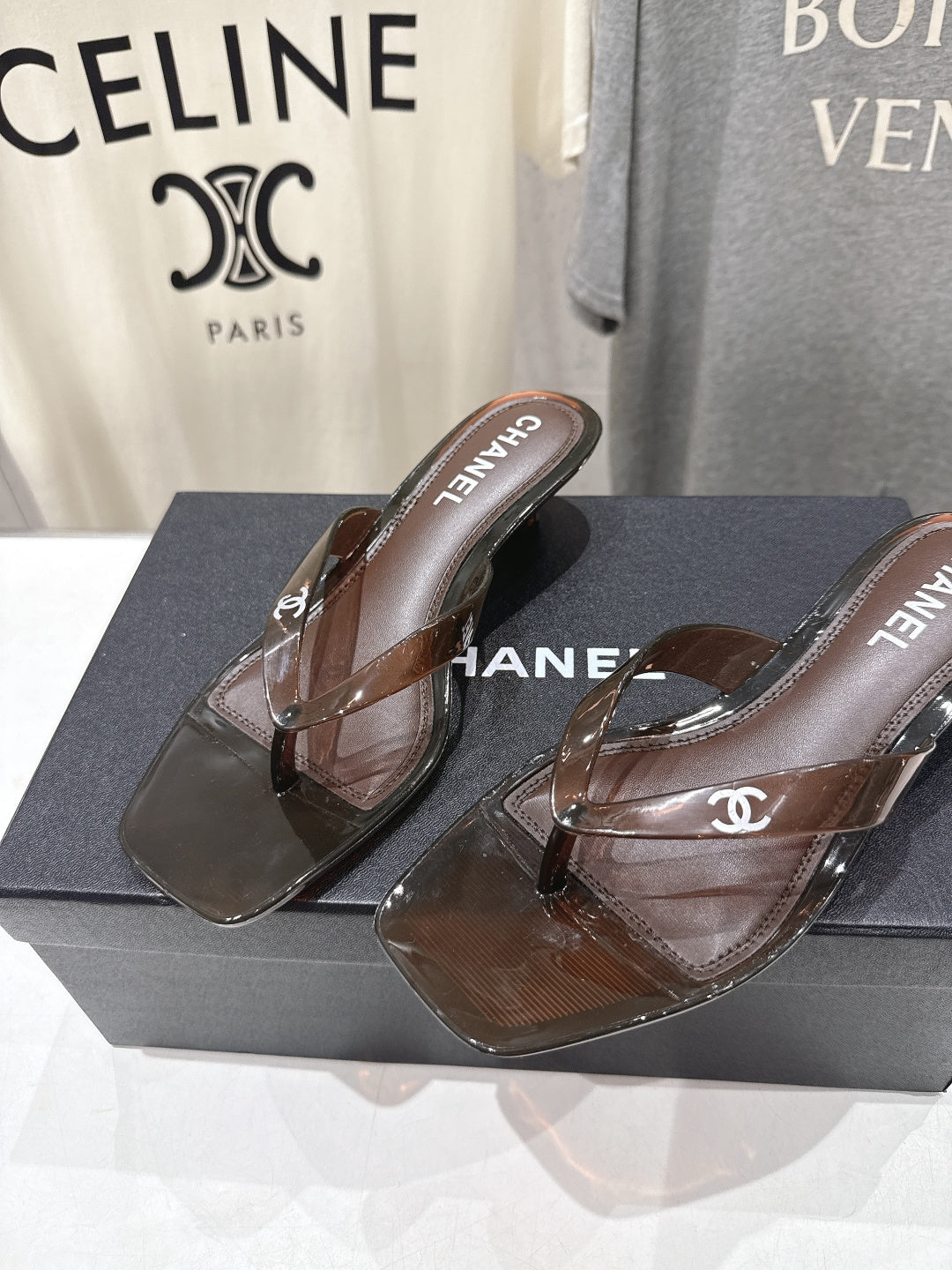chanel/26SS NEW Transparent flip-flops beach slippers