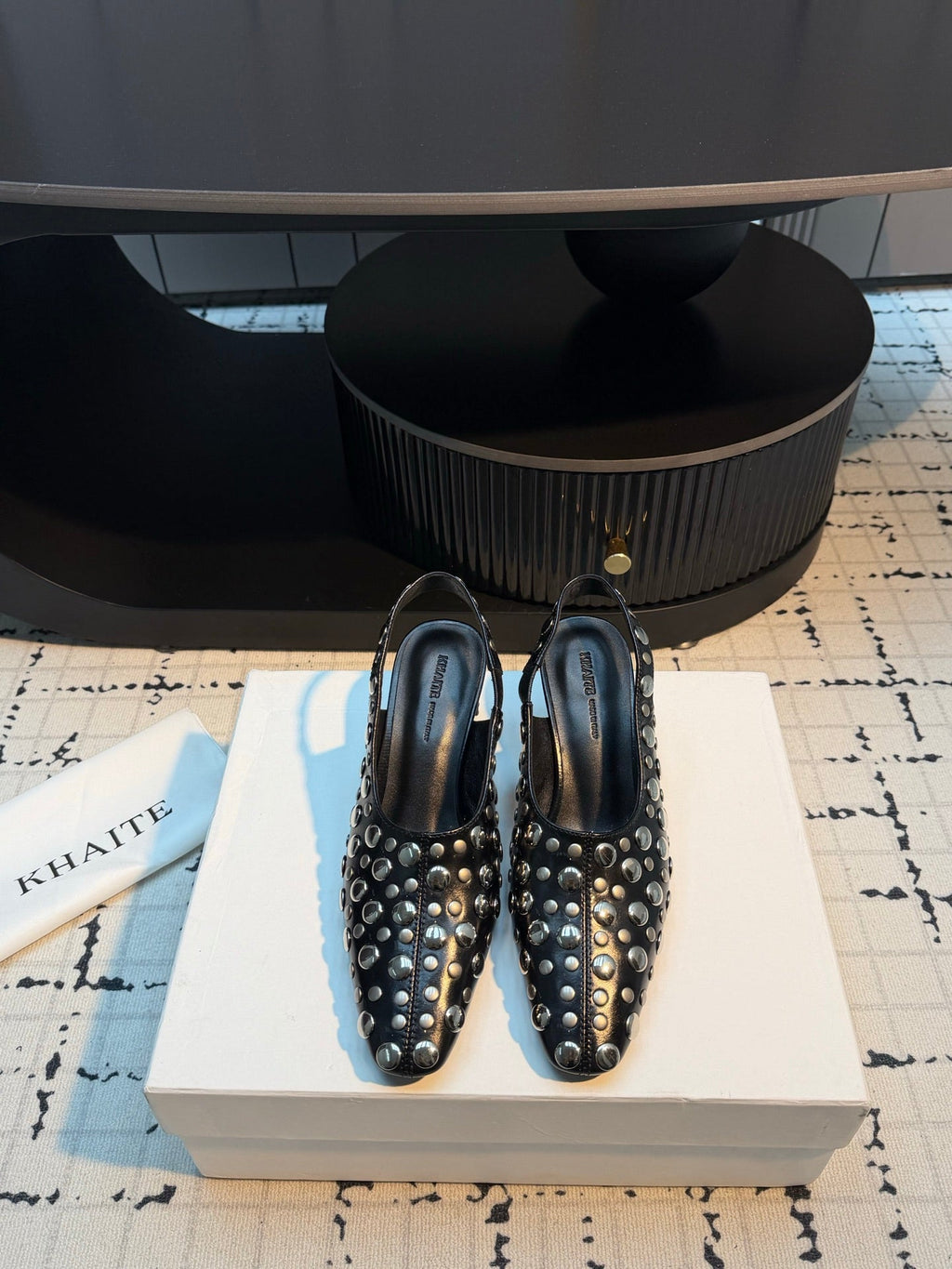 Khaite/26SS NEW Punk style rivet Roman sandals