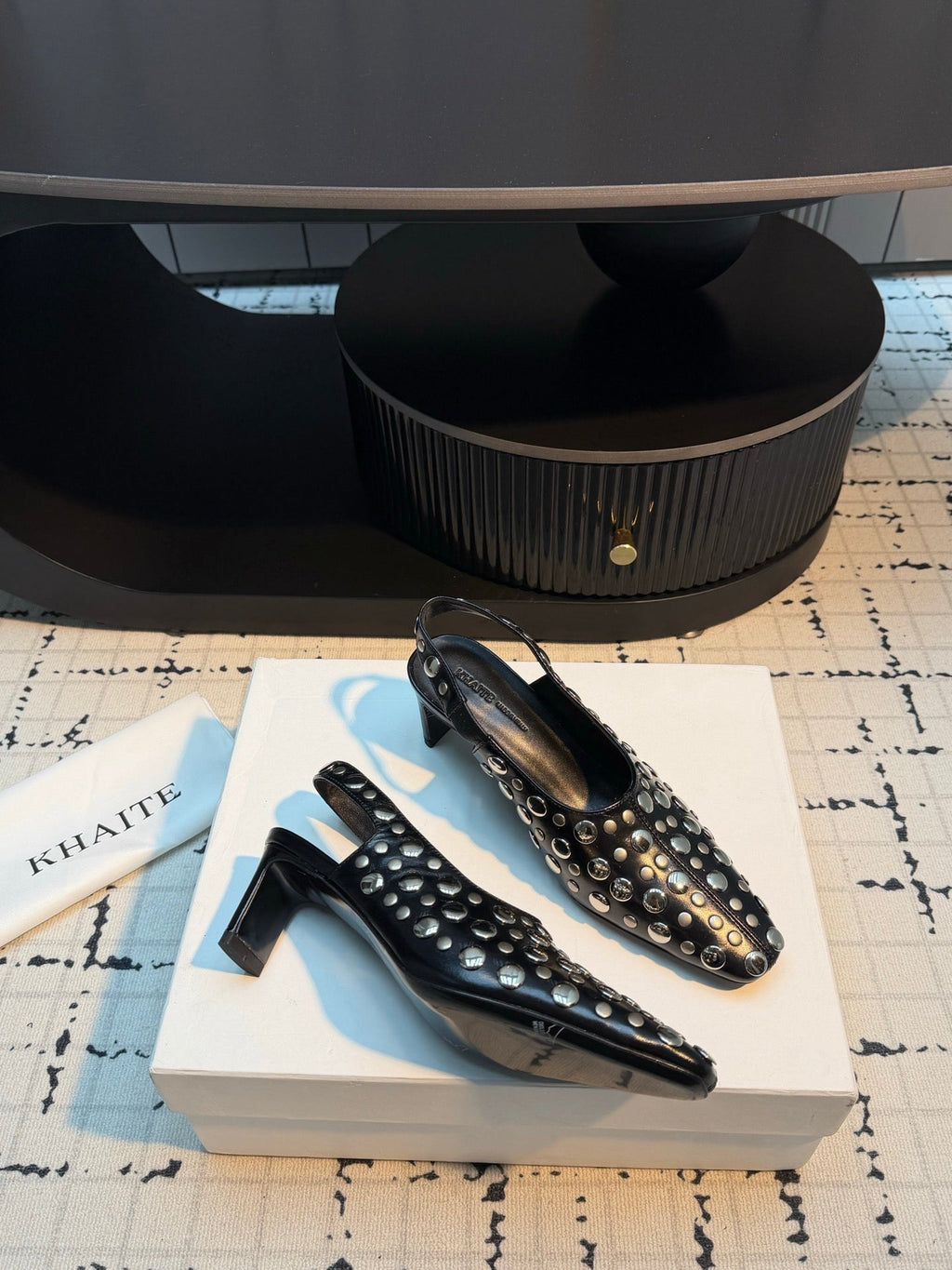 Khaite/26SS NEW Punk style rivet Roman sandals