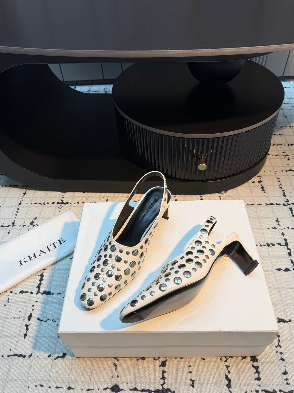 Khaite/26SS NEW Punk style rivet Roman sandals