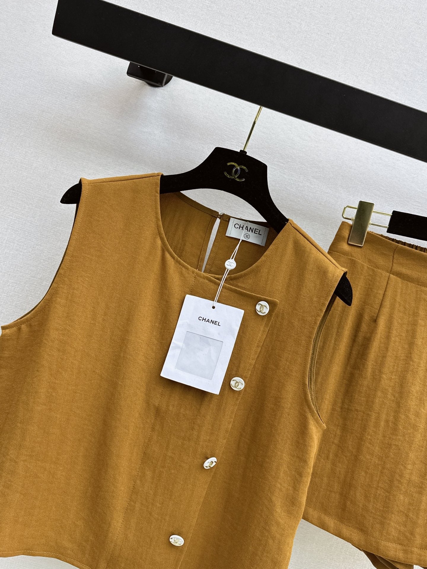 chanel/26SS NEW Sleeveless Vest Set 🤎 Made of linen fiber