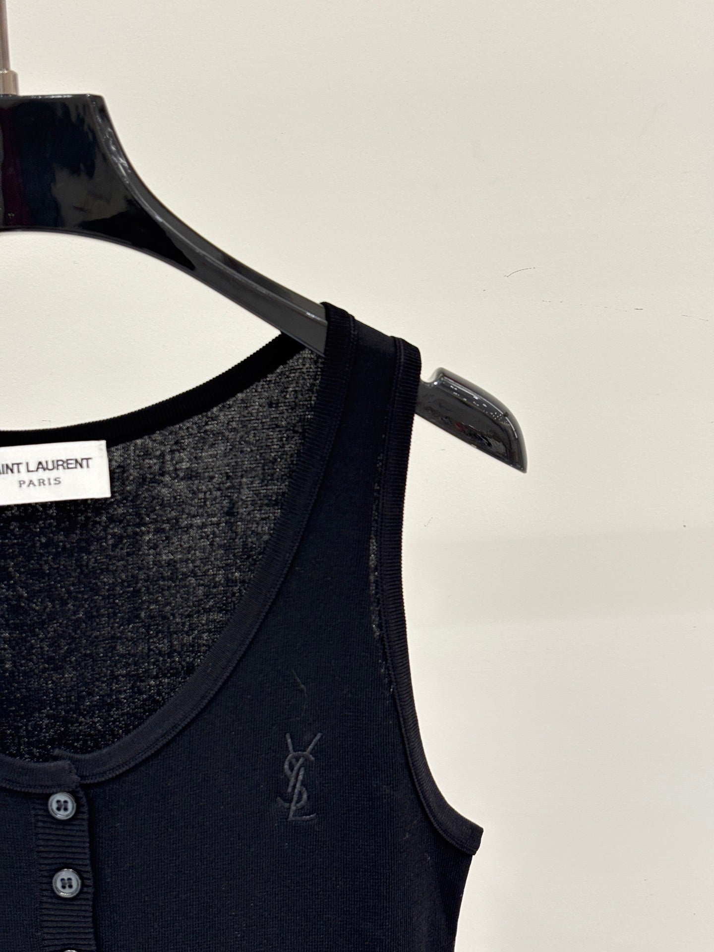 26SS NEW Jacquard Simple Small Round Button Detail Casual Thin Knitted Vest