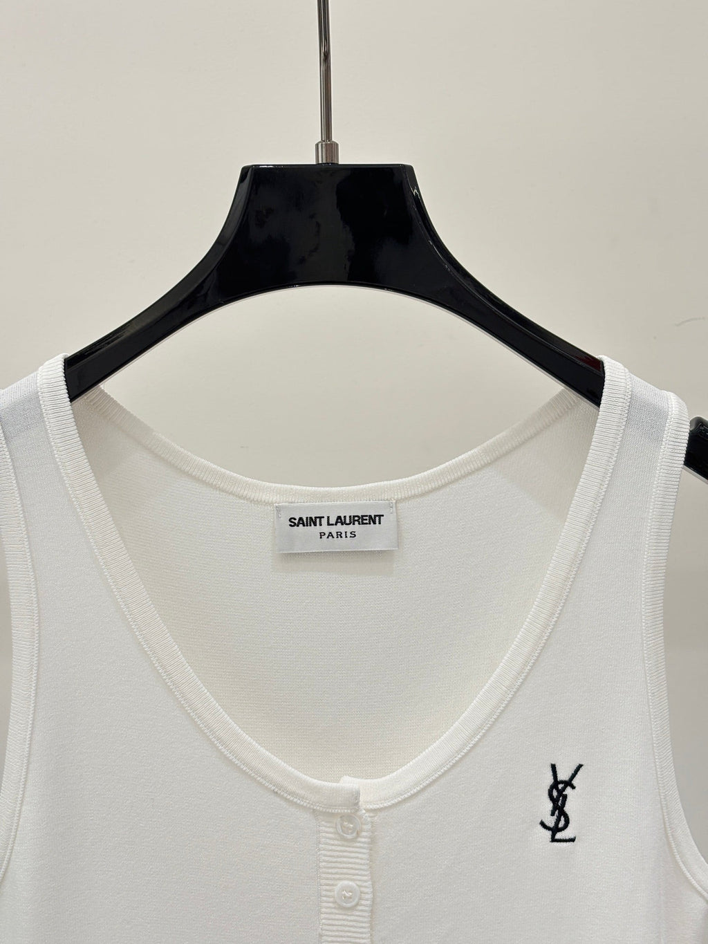 26SS NEW Jacquard Simple Small Round Button Detail Casual Thin Knitted Vest
