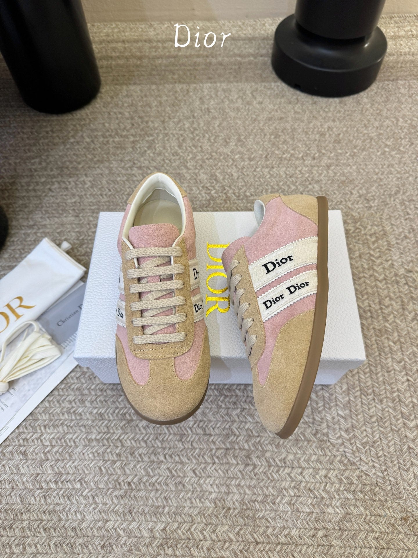 26SS NEW Ribbon Embroidered Sneakers
