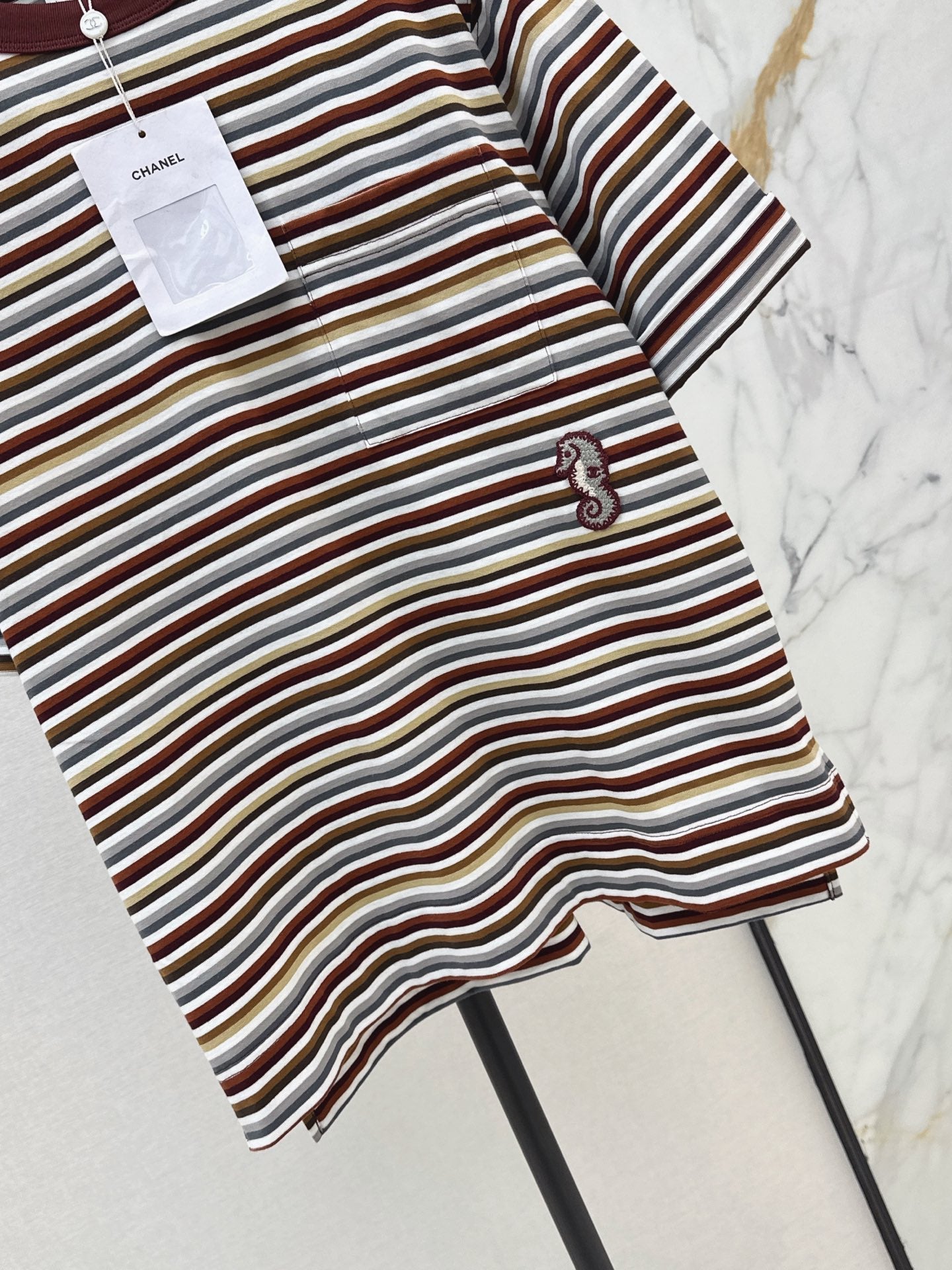 26SS NEW Oversized Striped Seahorse T-Shirt 🤎