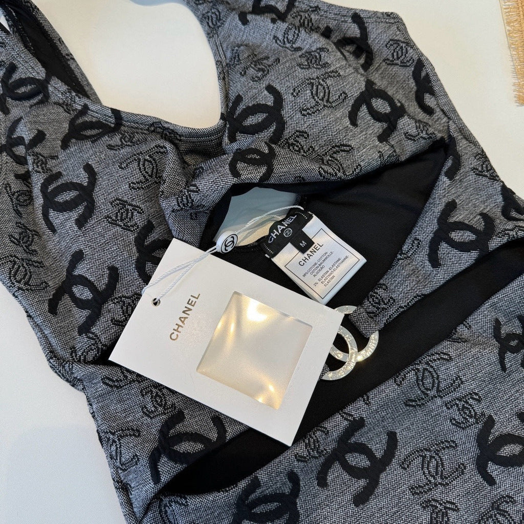 26SS NEW One-Piece Swimsuit 😍